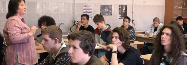 Bodó Jánosné: Karbonsavak és észterek áttekintése interaktív tábla használatával